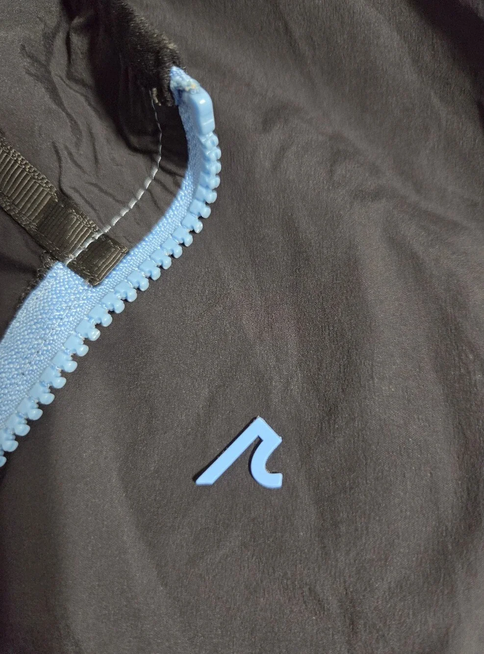 Redvanly Foster Windbreaker Lightweight Men's Black Jacket with Blue Trim. Sz M.